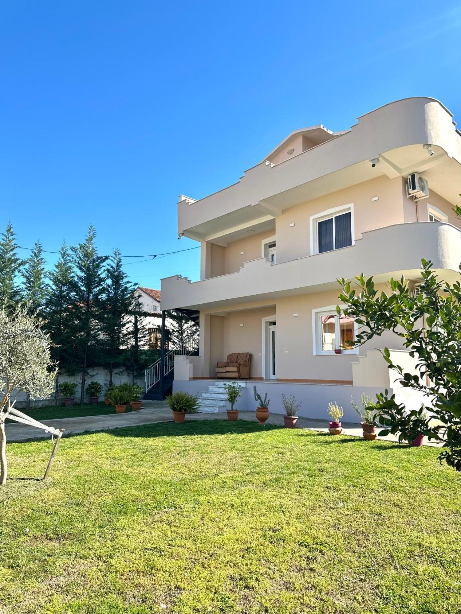 Tirana Residence *
